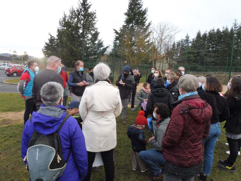 Rassemblement pour opposition fermeture de classe