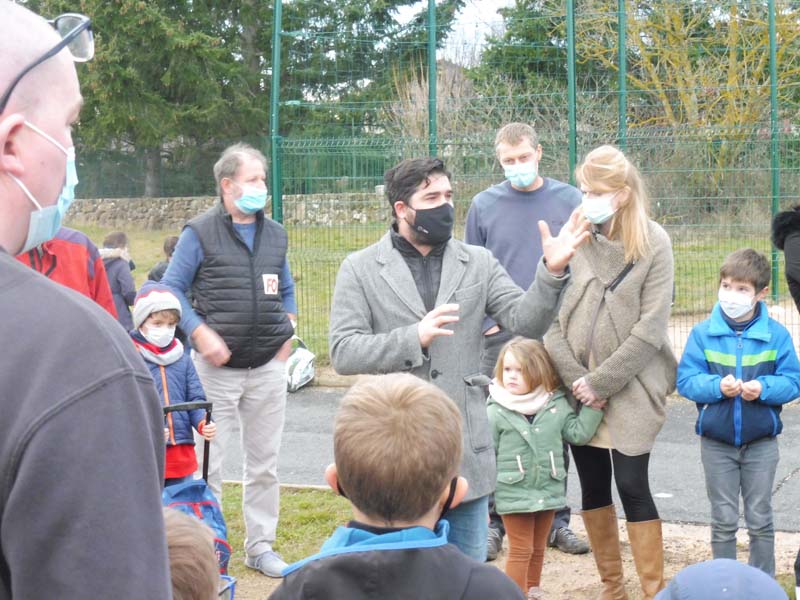Rassemblement pour opposition fermeture de classe