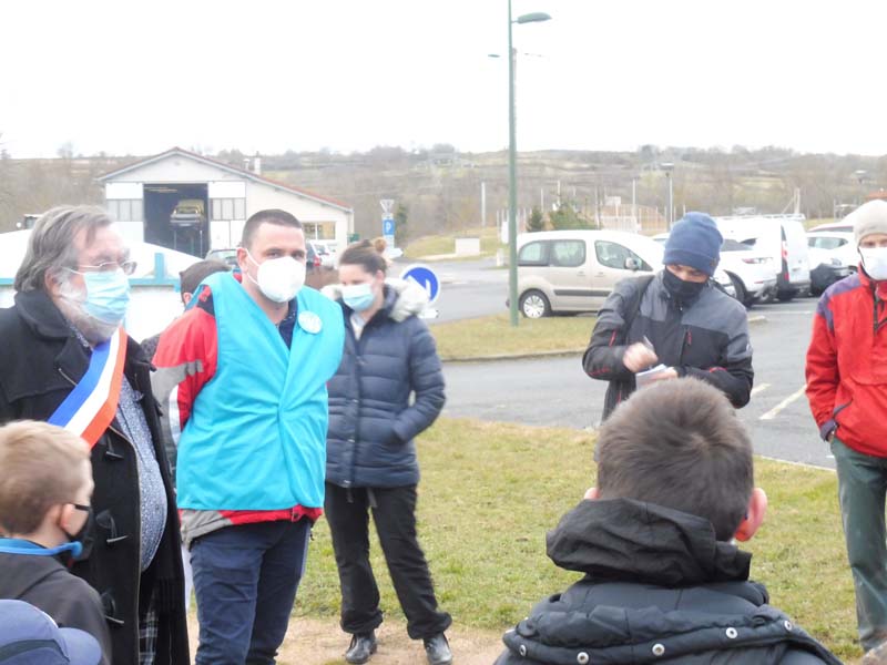 Rassemblement pour opposition fermeture de classe