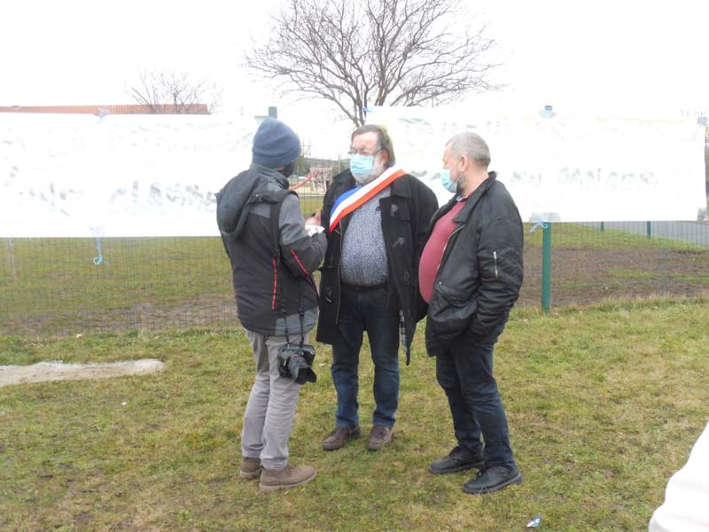 Rassemblement pour opposition fermeture de classe