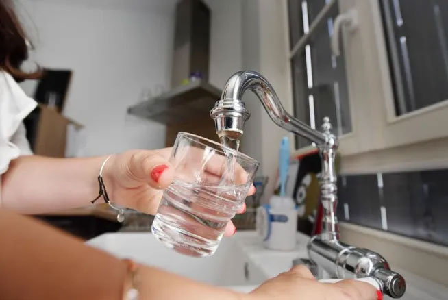 Une étrange contamination